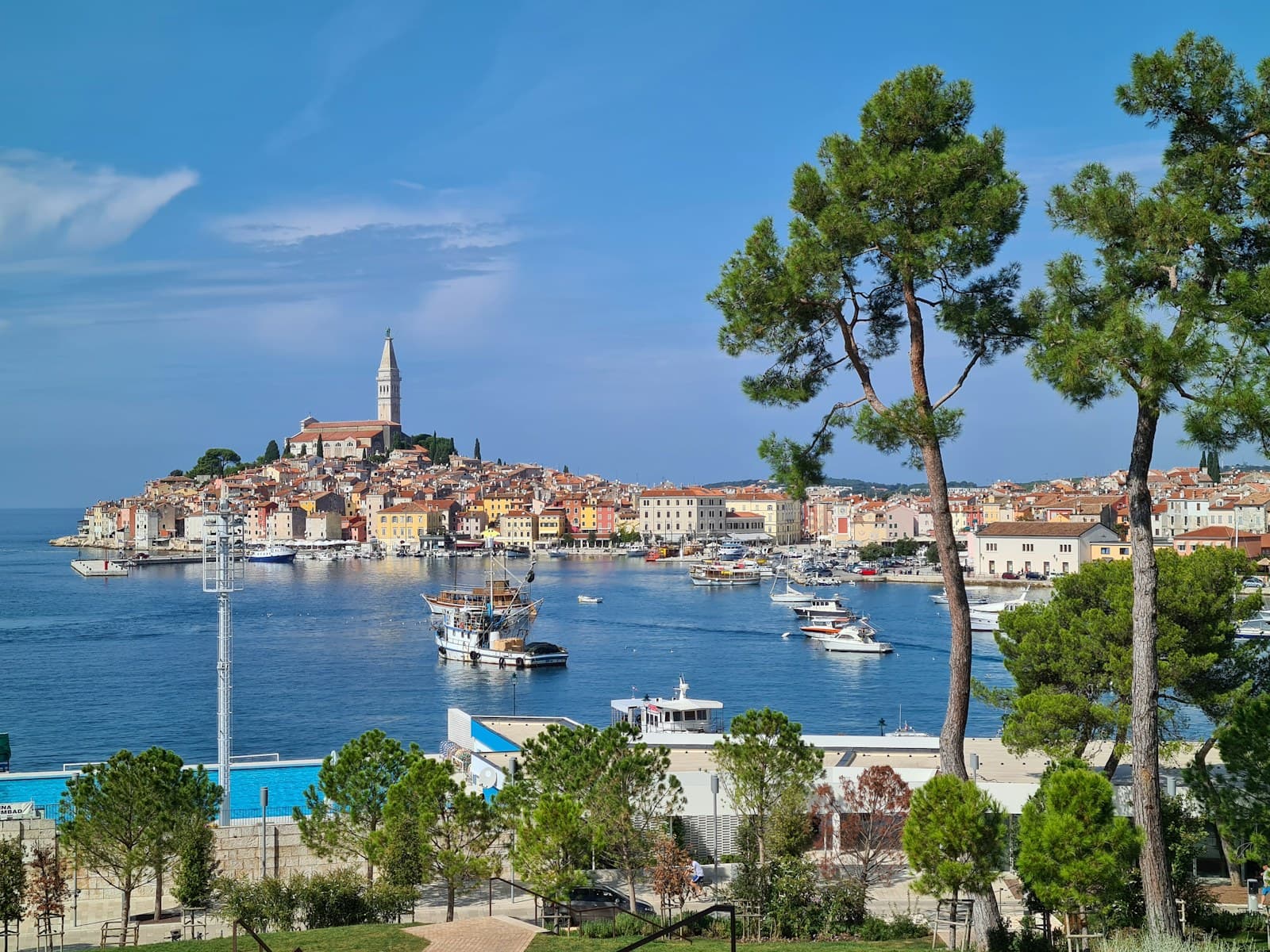 Maisons pastel du port de Rovinj