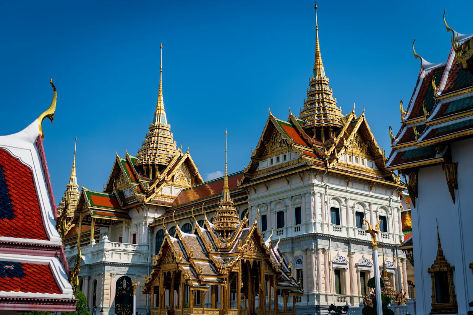 Flèches dorées du Grand Palais de Bangkok et du Wat Phra Kaew