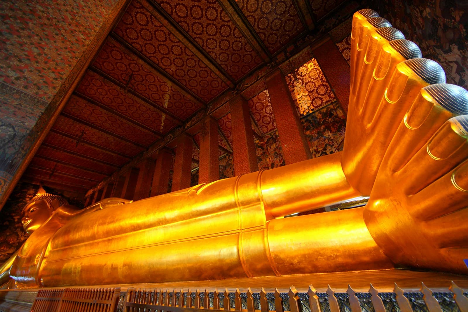 Le Bouddha couché doré de 46 mètres au Wat Pho